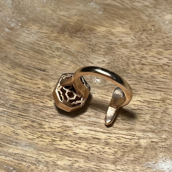 Kendra Scott Theodore Ring - Shiny Orange Goldstone - Picture 11 of 14